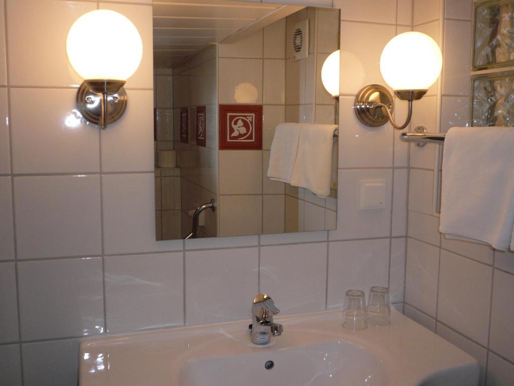 Mosel-Landhaus Am Moselufer B&B Briedern Room photo